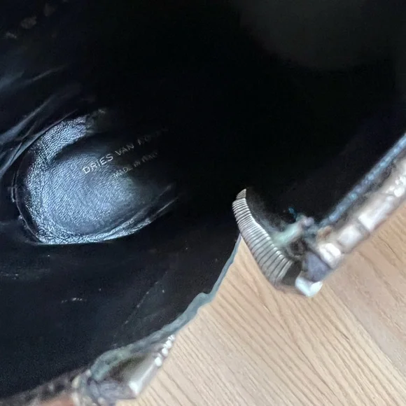 LAST CHANCE 9/23❕- DRIES VAN NOTEN Metallic Wedge Boot with unique cutout detail - Picture 7 of 11